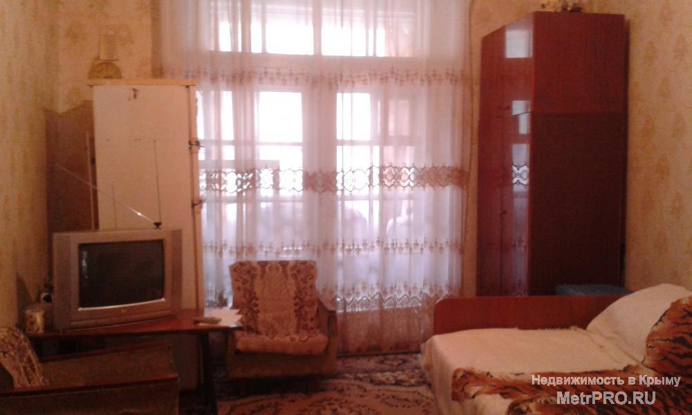 Продам 3-комнатную 'сталинку', сан.узел раздельный, 2 балкона, состояние жилое, пляж Учкуевка -10 мин. пешком.
