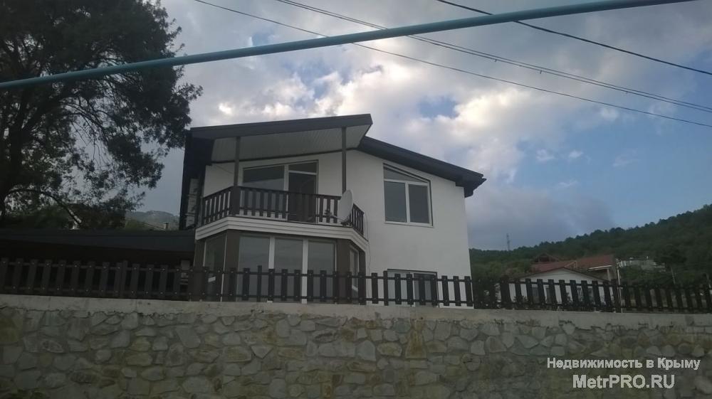 продам свой дом .  монолитный железобетонный каркас с заполнением ракушкой  первый этаж кухня 15 м2 гостиная  ,... - 1