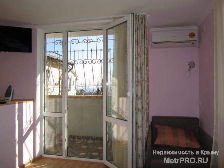 Сдается только посуточно  2-х этажный домик с балкончиком в частном секторе, в центре Алупки по ул. Калинина.... - 9