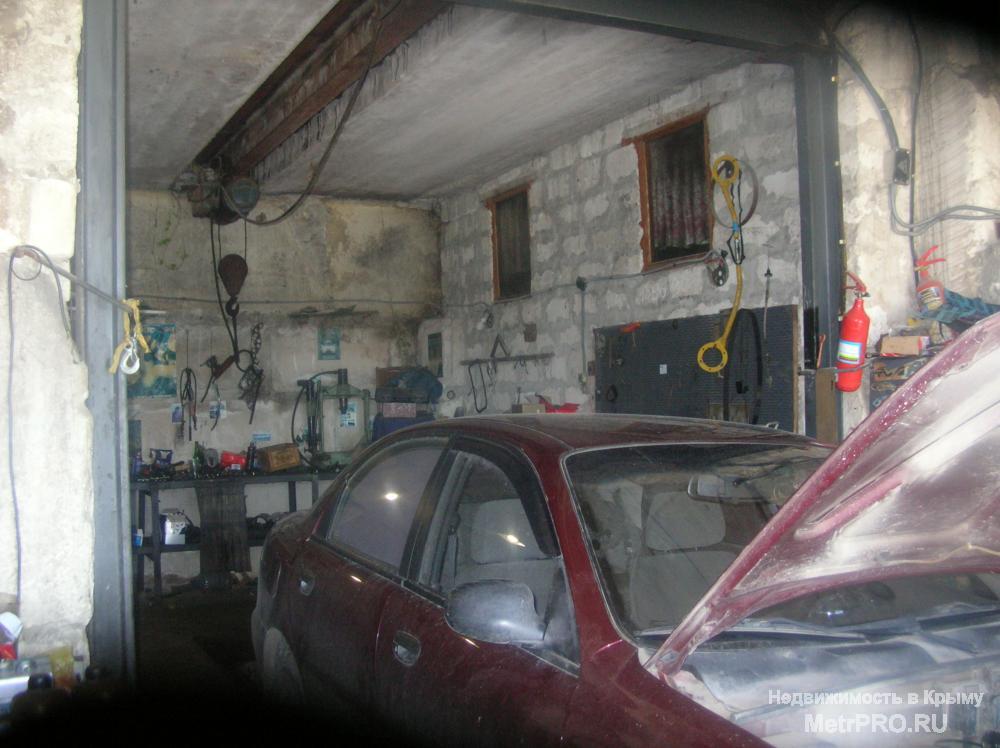 Продается комплекс гаражей под СТО или автопарк из 4-5 машин. Небольшой торг уместен только после осмотра объекта. - 3