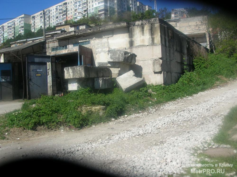 Продается комплекс гаражей под СТО или автопарк из 4-5 машин. Небольшой торг уместен только после осмотра объекта. - 7