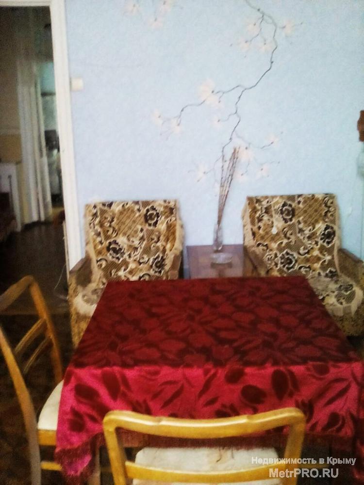 Предлагается к приобретению 2-ух комнатная квартира в Ялте улица Свердлова/Толстого.  Квартира расположена на 3-ем... - 2