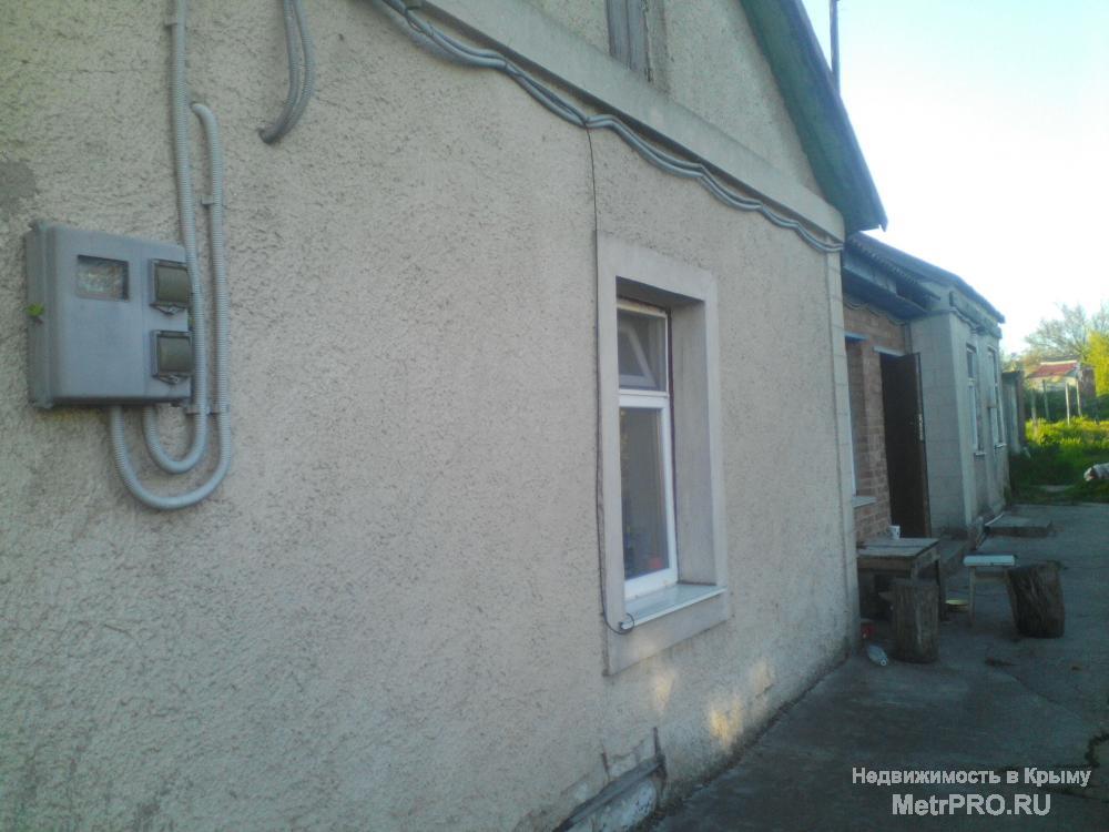Предлагается к продаже дом в г. Керчь, р-н Стройгородок. Построен из ракушняка, толщина стен жилой зоны 70см,... - 1