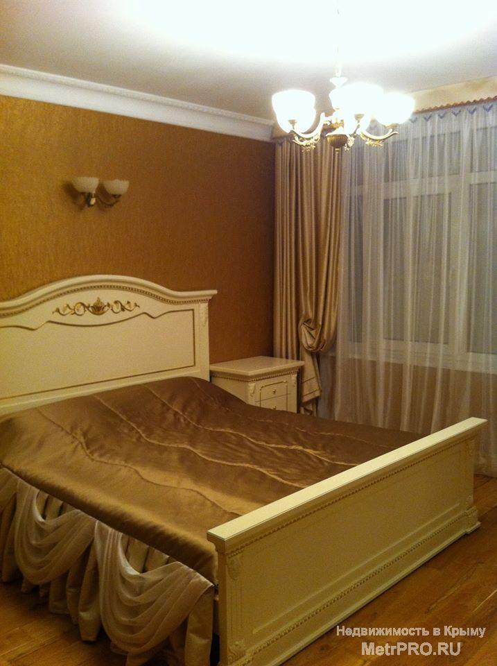 Продается 3 ком квартира в Алуште. Восточная набережная. Жк Лазурный  Первый этаж- гараж на 2 машины+ скутер, комната...