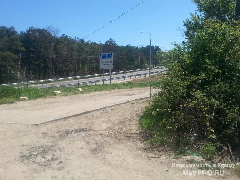 Продам участок в Севастополе в микрорайоне Сапун-Гора площадью 3.6 сотки.Первая линия от дороги.На участке есть... - 1