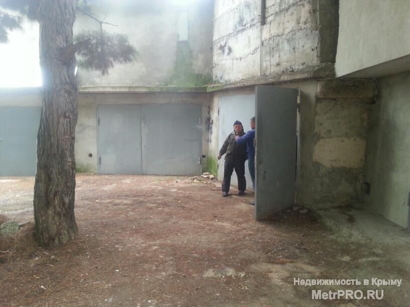 родам 2 смежных угловых капитальных гаража в Севастополе в ГК Орион(пр.Победы) площадью 6*4 и 10.5*4.Подключен...