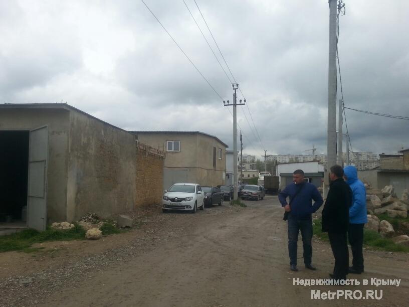 Продам 3 новых смежных капитальных гаража в Севастополе в ГК Рябина размером 6*4.Подключен свет,гор.вода (10... - 1