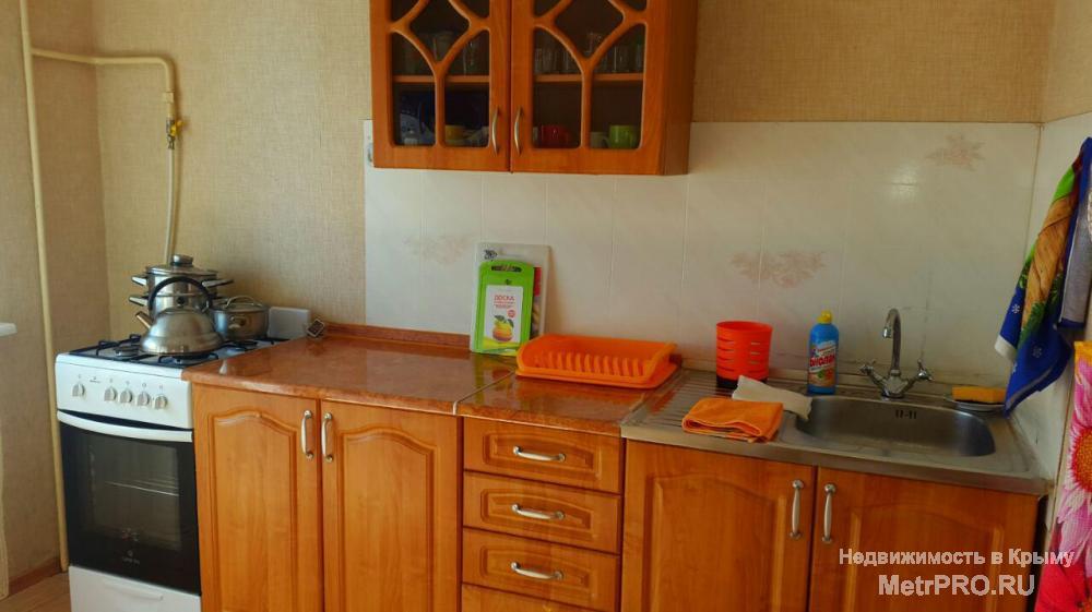 Продам улучшенную квартиру в Севастополе по улице Адмирала Юмашева. Квартира светлая, чистая и очень уютная. В... - 10