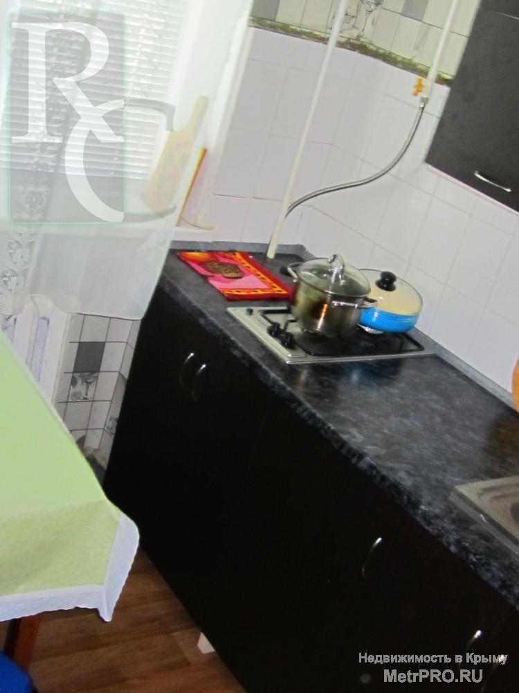 Продажа однокомнатной квартиры в Севастополе. Центр. Пл. Ушакова.(28 кв.м,   3 200 000 руб.)  Отличная однокомнатная... - 3