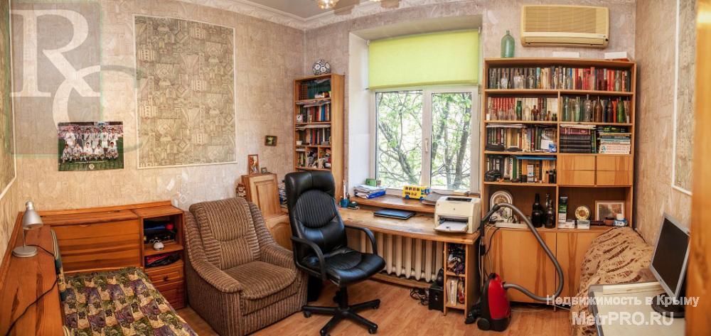 В продаже четырех комнатная квартира 'Сталинка' по ул. Льва Толстого 10, район Матюшенко.  Этажность: 2 из 3   Общая... - 5