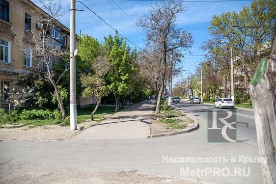В продаже четырех комнатная квартира 'Сталинка' по ул. Льва Толстого 10, район Матюшенко.  Этажность: 2 из 3   Общая... - 8