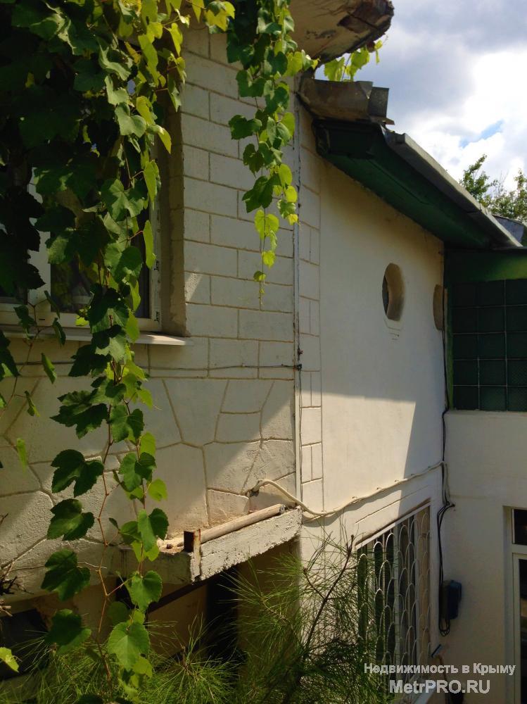 Продам свой двухэтажный дом в тихом центре города Севастополь, расположенный в районе улиц Н. Гоголя и Л. Толстого, в... - 2