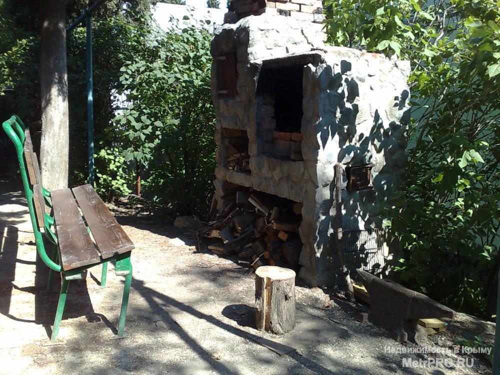 Своё жильё в частном секторе со всеми удобствами (горячая вода, санузел, кухня). Номер двухкомнатный, в одной комнате... - 7