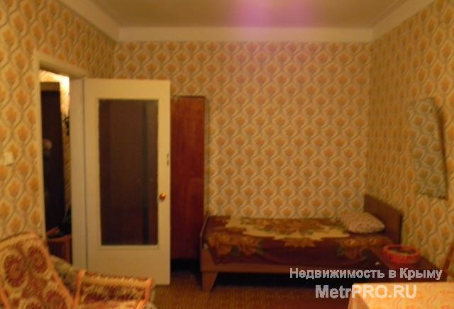 Первый этаж с балконом ( застеклен), жилое состояние, до парковой зоны 100 метров, рядом море, школа, супермаркет,...