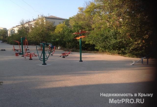 Продаётся двухкомнатная квартира в хорошем состоянии Бухта Стрелецкая, ул.Репина. Этаж 5/5, окна во двор, пластиковые... - 8