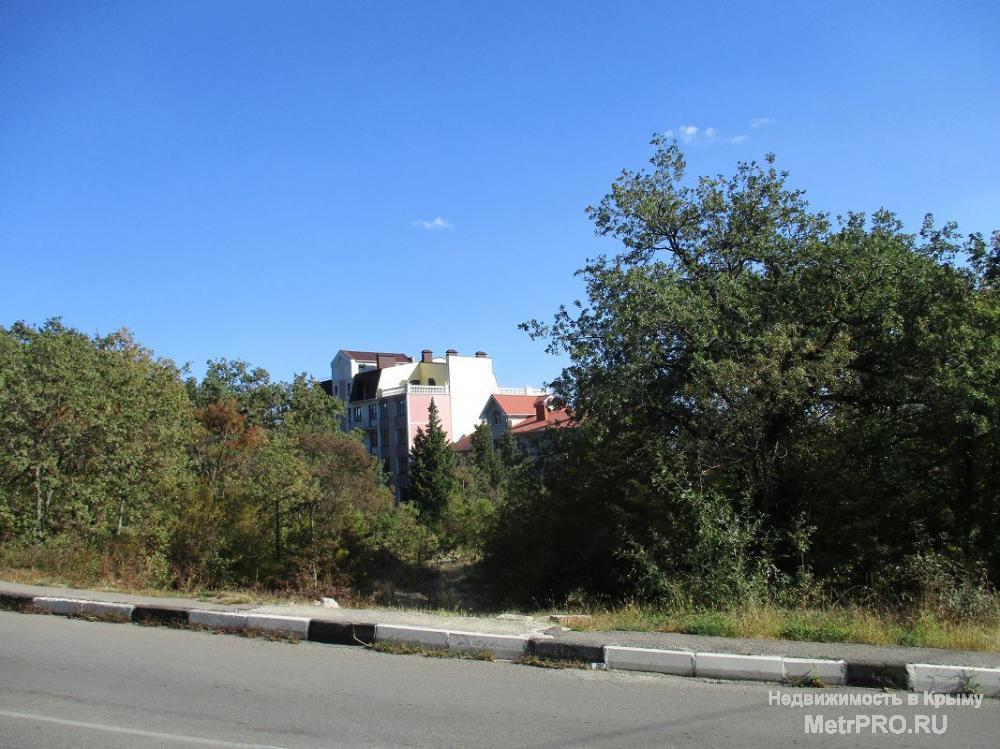 Предлагаю к покупке земельный участок в пригороде Ялты, в курортном поселке Мисхор.   Участок расположен всего в 500... - 2