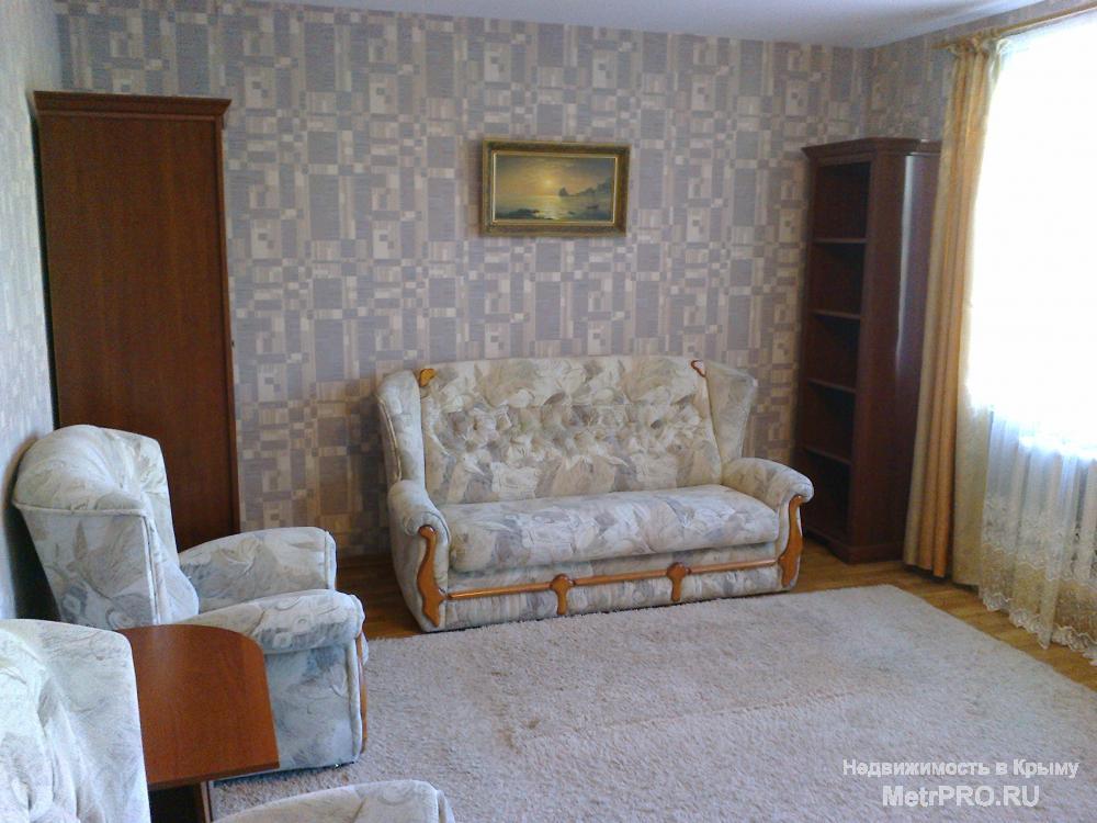 продам 2 к.квартиру, ул. Лексина, 9/ 9/ 72 м, 2007 г.п., есть тех.этаж, балкон и лоджия застеклены,с/у раздельный, во...
