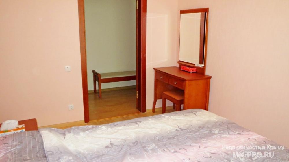 Продается 3 ккв в Ялте в районе Карла Маркса. 2 этаж 3-этажного дома, сталинка. Общая площадь 74 м2, комнаты... - 4