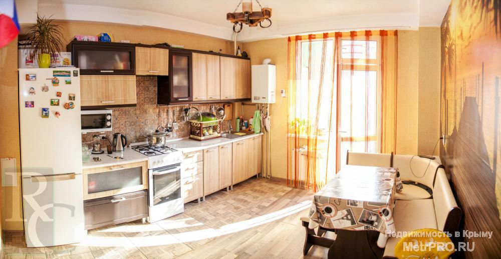 В продаже 2-х комнатная квартира по пр.Острякова 229/1, в ЖК 'Зеленая Волна'.     Квартира расположена на 1... - 2