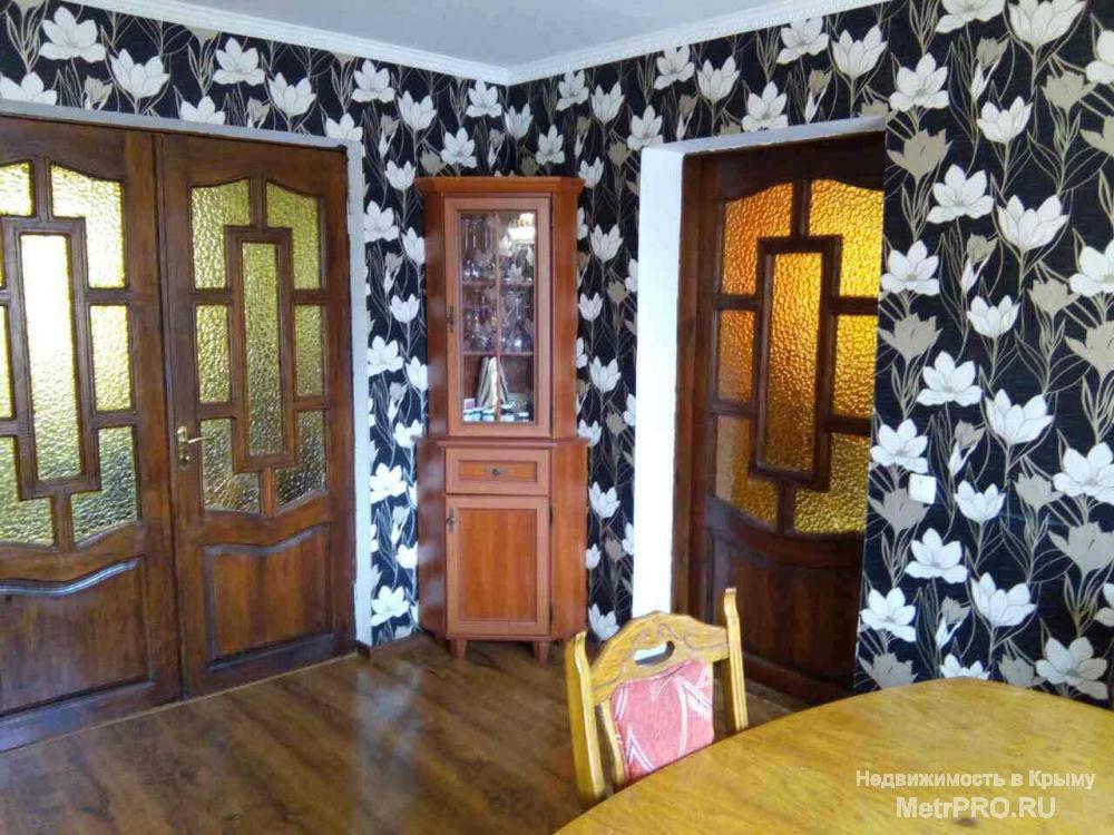 продам дом, ул. Хабаровская, ОП- 190 м, на 1 этаже - гостиная с камином, кухня, столовая, с/у, на 2 этаже - 3... - 7