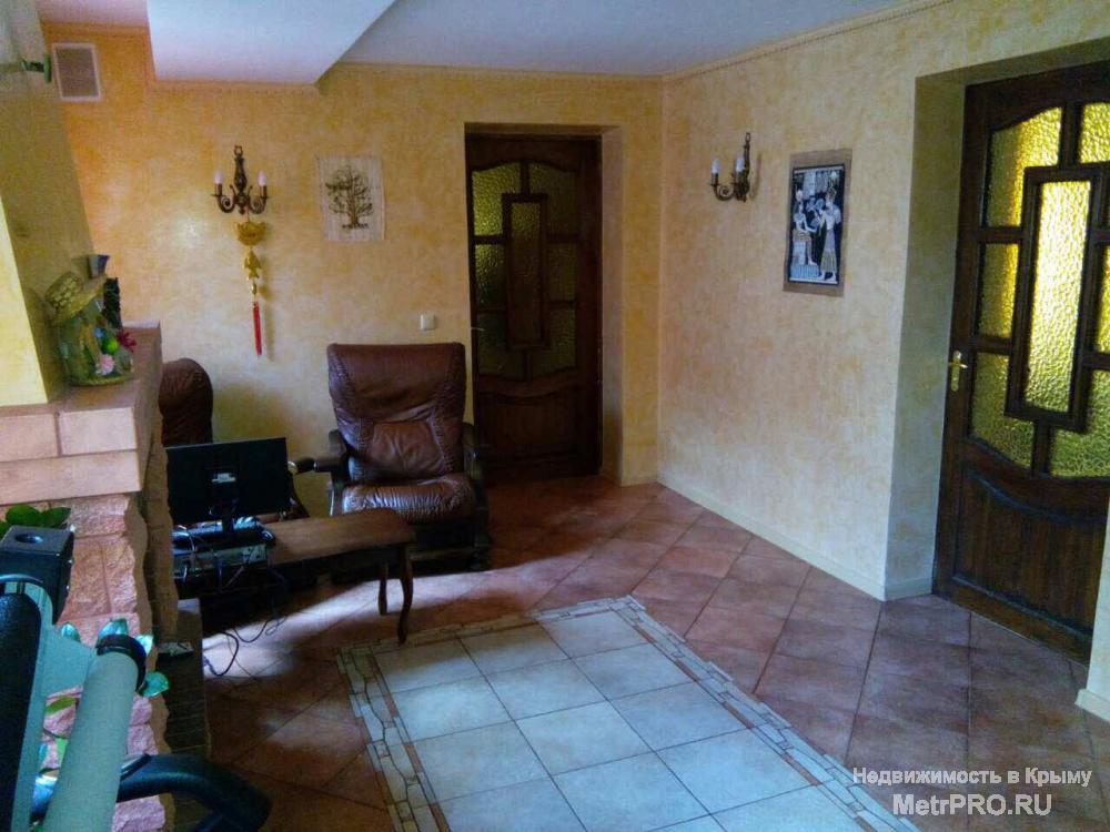 продам дом, ул. Хабаровская, ОП- 190 м, на 1 этаже - гостиная с камином, кухня, столовая, с/у, на 2 этаже - 3... - 8