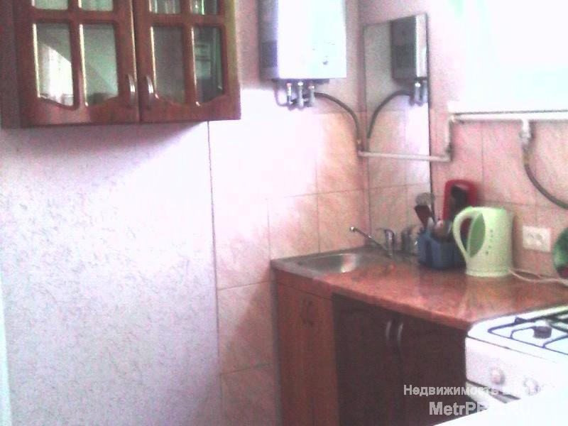 Сдаю дом на 5 чел. в тихом районе Феодосии в 15 минутах ходьбы от моря на територрии хозяйского двора. Дом состоит из... - 7