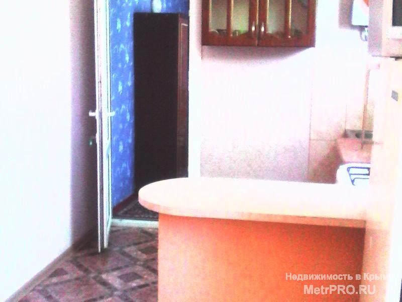 Сдаю дом на 5 чел. в тихом районе Феодосии в 15 минутах ходьбы от моря на територрии хозяйского двора. Дом состоит из... - 8