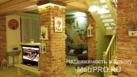 Продам дом в стиле прованс с супер живописном месте Ялты!  Продается 3х этажный дом в стиле прованс.   Построен в... - 7