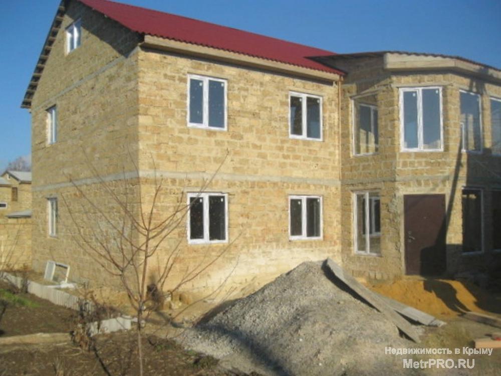 Крым, Сакский район, с. Новофёдоровка, ул. Тимура Апакидзе. 2–этажный блочный (пеноблок) дом 2012 года постройки, 10... - 1