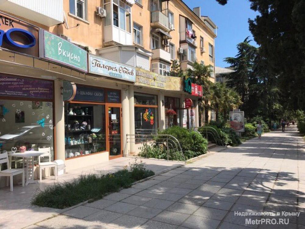 Продается коммерческое помещение в Ялте в районе Московской. 1 этаж 5-этажного дома. Общая площадь 80 м2. С ремонтом.... - 2