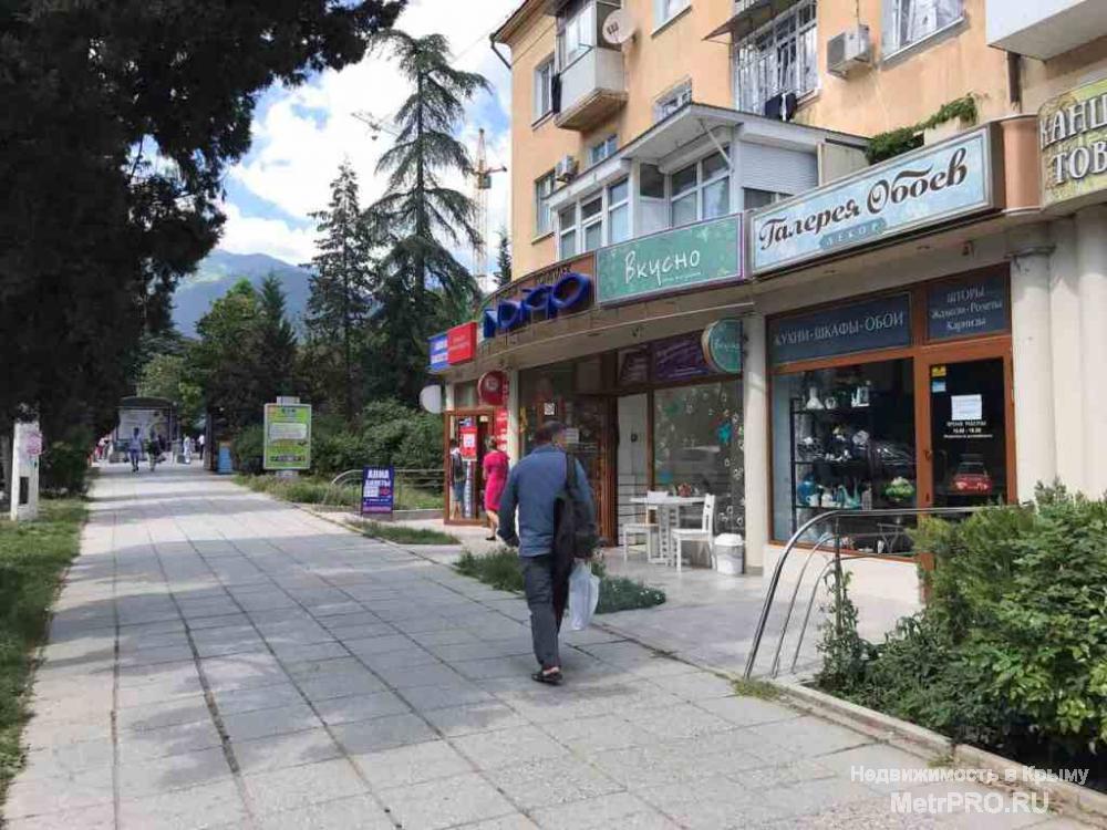 Продается коммерческое помещение в Ялте в районе Московской. 1 этаж 5-этажного дома. Общая площадь 80 м2. С ремонтом.... - 6
