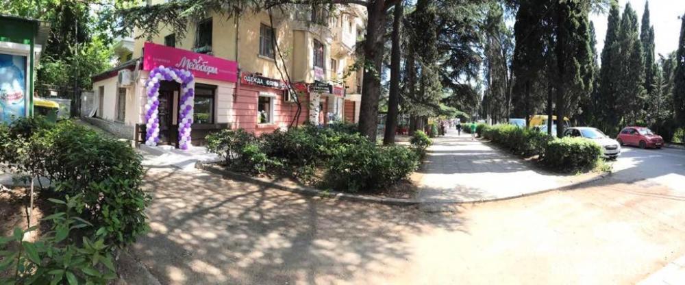 Продается коммерческое помещение в Ялте в районе Московской. 1 этаж 3-этажного дома, сталинка. Общая площадь 80 м2. С... - 5