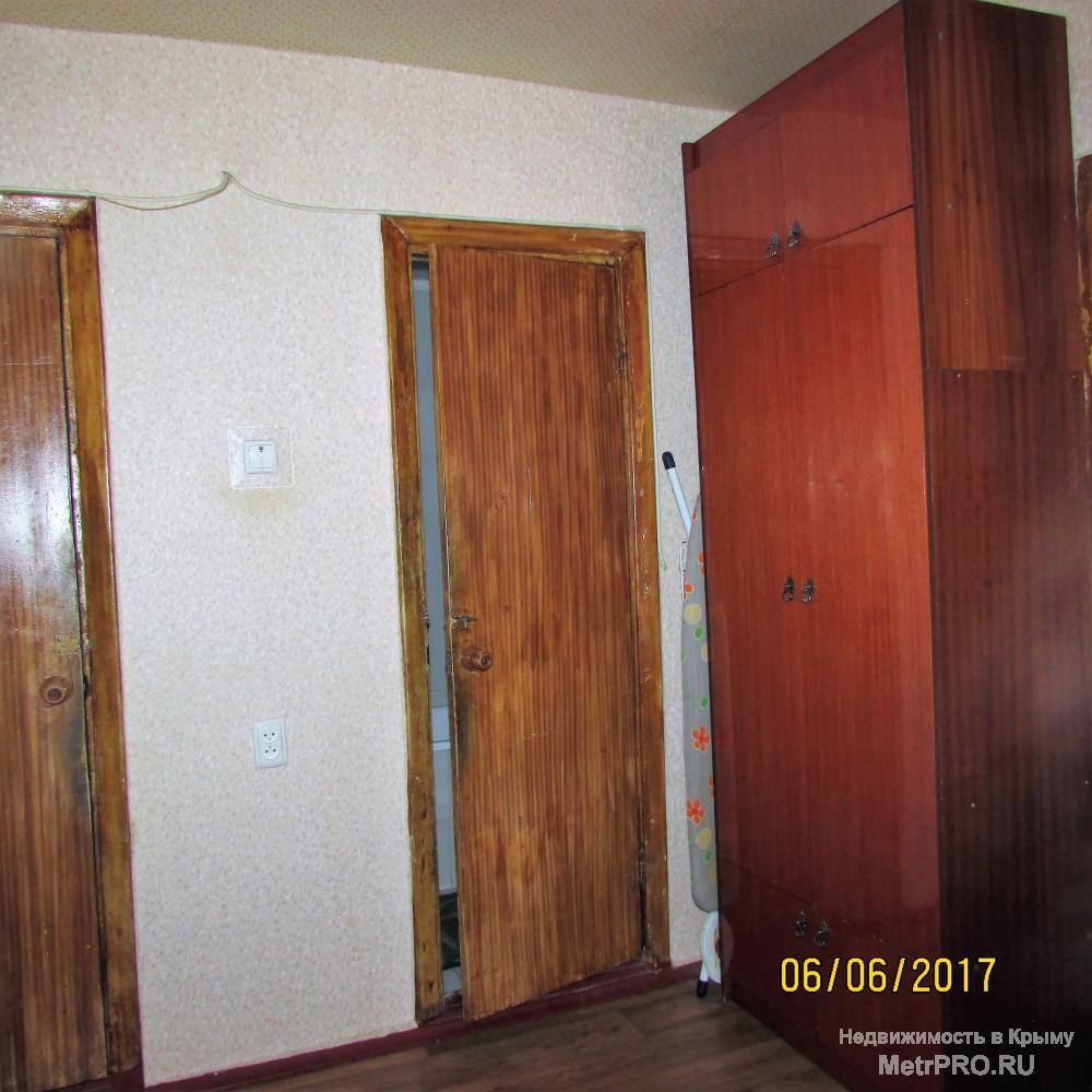 Продам двухкомнатную квартиру на проспекте Победы 8/9этажного дома.  Красивый  вид на город, море и горы в горизонте.... - 5