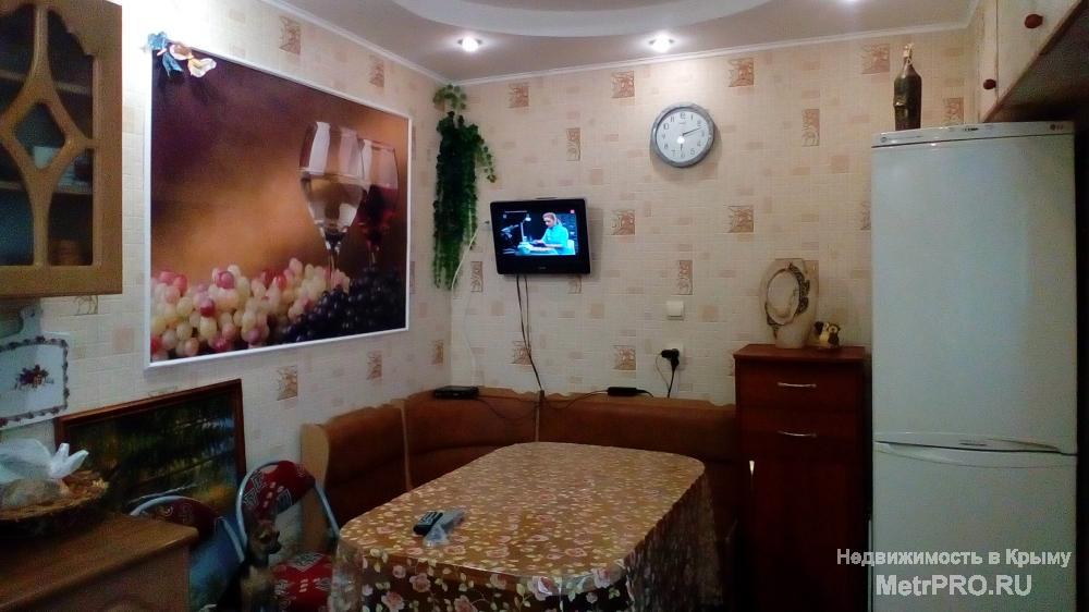 Сдам дом в 2 этажа, 3 комнаты, хороший ремонт, двор на 2х хозяев, рядом супермаркеты Фуршет и ПУД, в 3х минутах... - 13