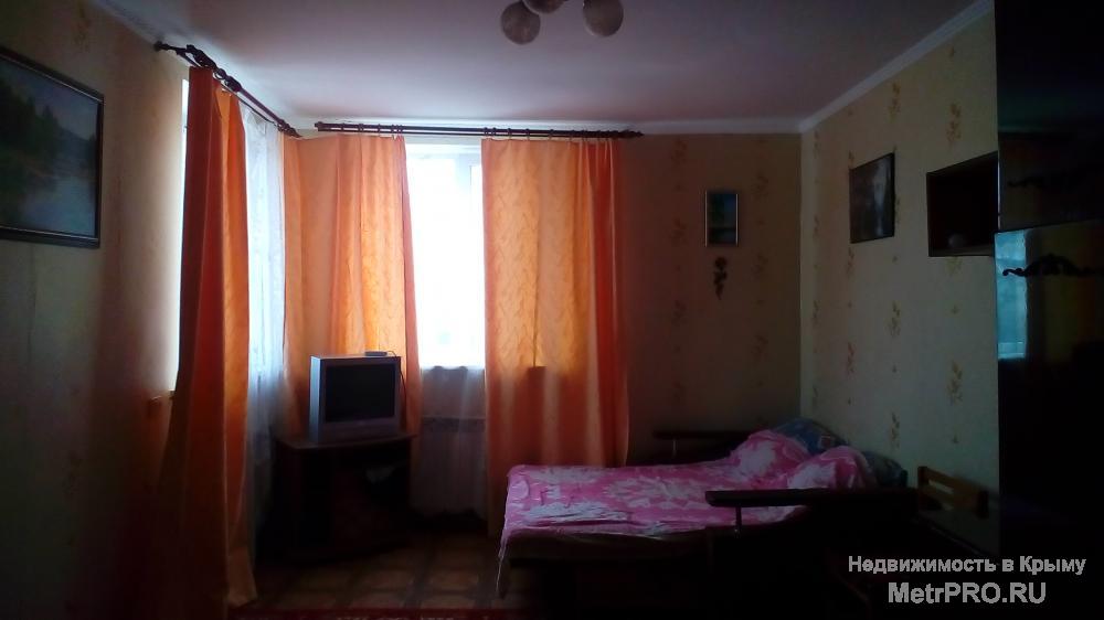 Сдам дом в 2 этажа, 3 комнаты, хороший ремонт, двор на 2х хозяев, рядом супермаркеты Фуршет и ПУД, в 3х минутах... - 15