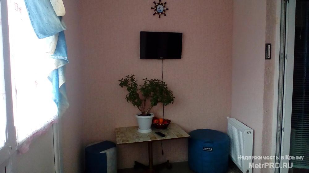 Домик в 2 эт. Тихий уютный двор с кодовым замком.  Квартира находится на втором этаже. В спальне кресло-кровать,... - 16