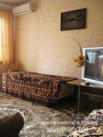 Однокомнатный дом со всеми удобствами и маленьким двориком.Горячая и холодная вода постоянно,спутниковое... - 15
