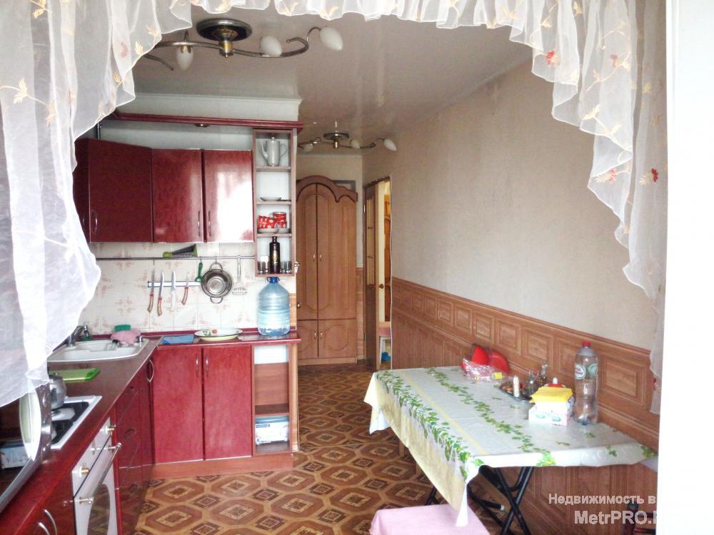Продаю трехкомнатную чешку.Квартира с ремонтом,в отличном месте, Дом блочный - тёплый.Общая площадь-... - 6