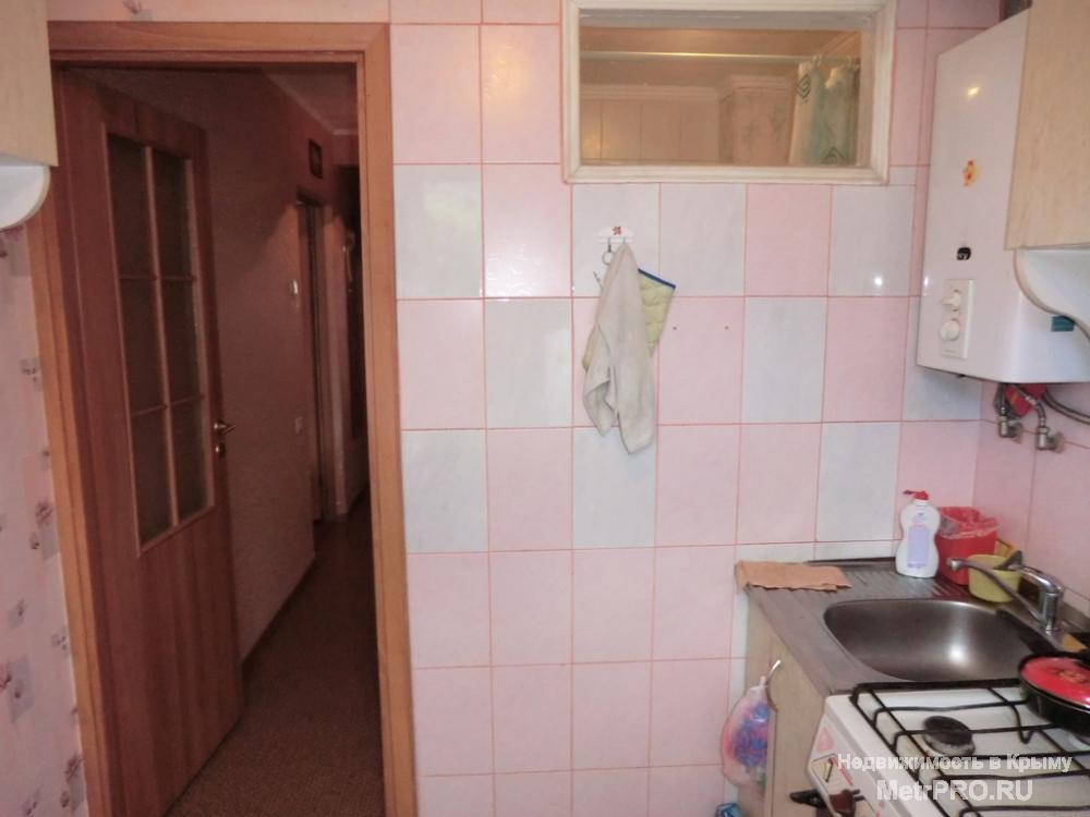 Продается 2 ккв в Ялте на Свердлова. 6 этаж 6-этажного дома, спецпроект. Общая площадь 48 м2, комнаты раздельные 18 и... - 8