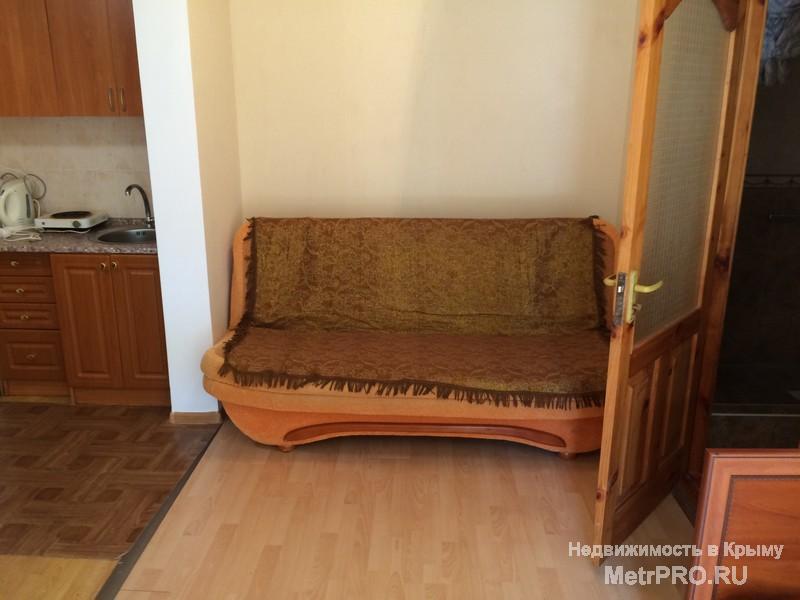 Продается дом на Набережной города Ялты. Дом двухэтажный, новый. На первом этаже помещение свободного назначения, на... - 11