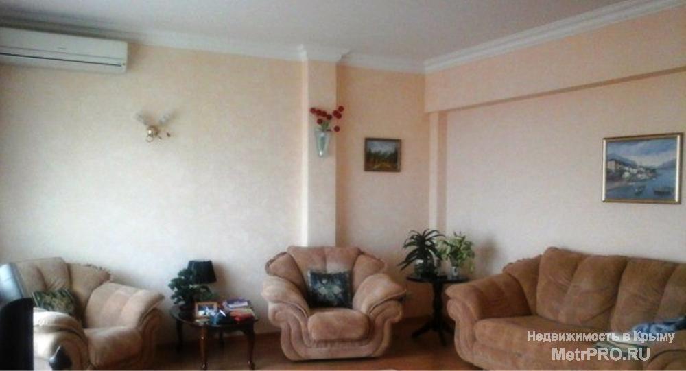 Продается 2 ккв в Ялте на Щербака. 3 этаж 3-этажного нового дома. Общая площадь 110 м2, комнаты раздельные 31 и 18... - 1