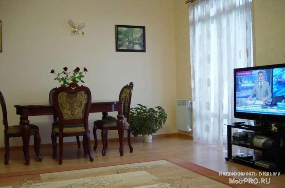 Продается 2 ккв в Ялте на Щербака. 3 этаж 3-этажного нового дома. Общая площадь 110 м2, комнаты раздельные 31 и 18... - 3