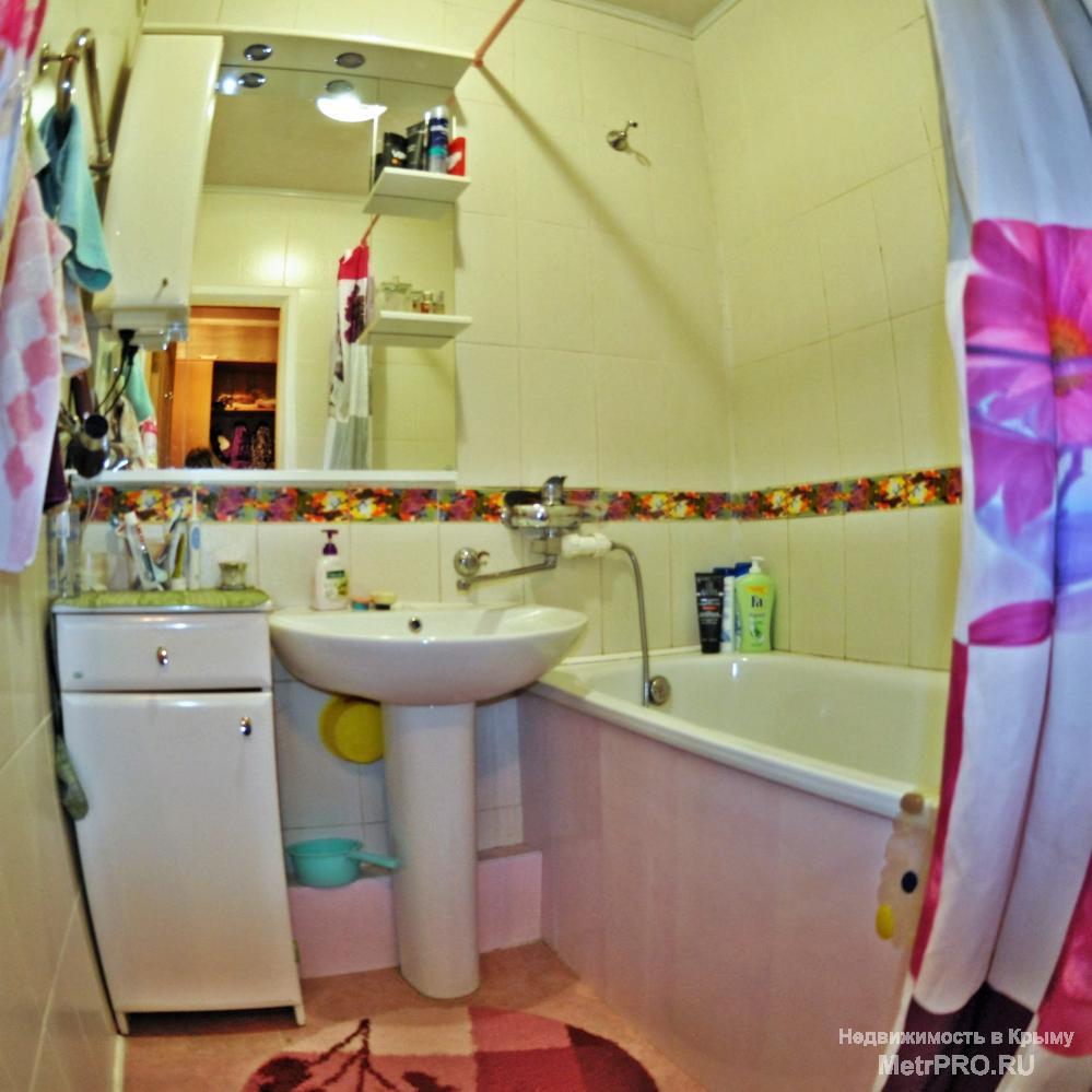 Предлагается к покупке 3 комнатная квартира в Ялте на улице Красноармейская.   В доме 2004 года постройки серии ЮБК.... - 5