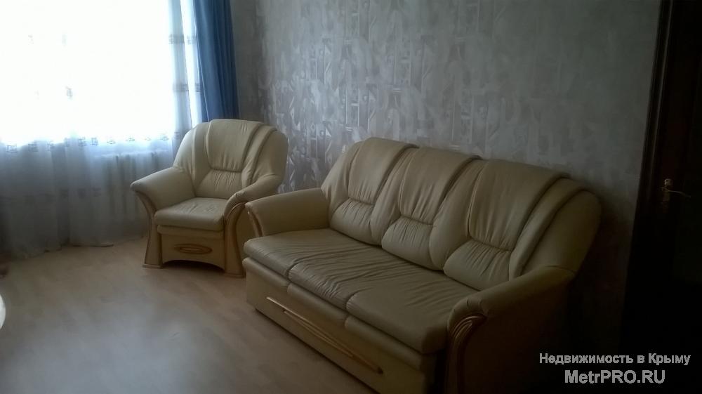 Продается 2хкомнатная квартира в Массандре.   Квартира расположена на 3 этаже 9 этажного дома. В доме домофон, лифт.... - 1