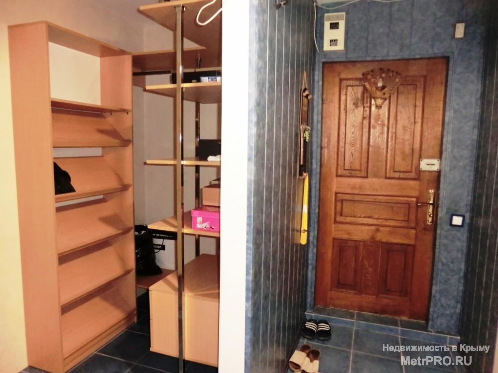 Продается 3 ккв в Ялте на Кривошты. 1 этаж. Общая площадь 74 м2. Евроремонт. Мебель, техника. Санузел совмещенный,... - 13