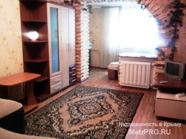Сдаю Большую, просторную Двухкомнатную квартиру со всеми удобствами в центре Феодосии по ул.Советская, угол с... - 4