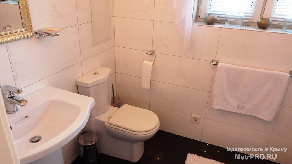 Продам 2 ккв в Ялте на ул.Свердлова. 4 этаж. Элитный ЖК «Эгоист». Общая площадь 71 м2. Дизайнерский ремонт. Мебель,... - 9