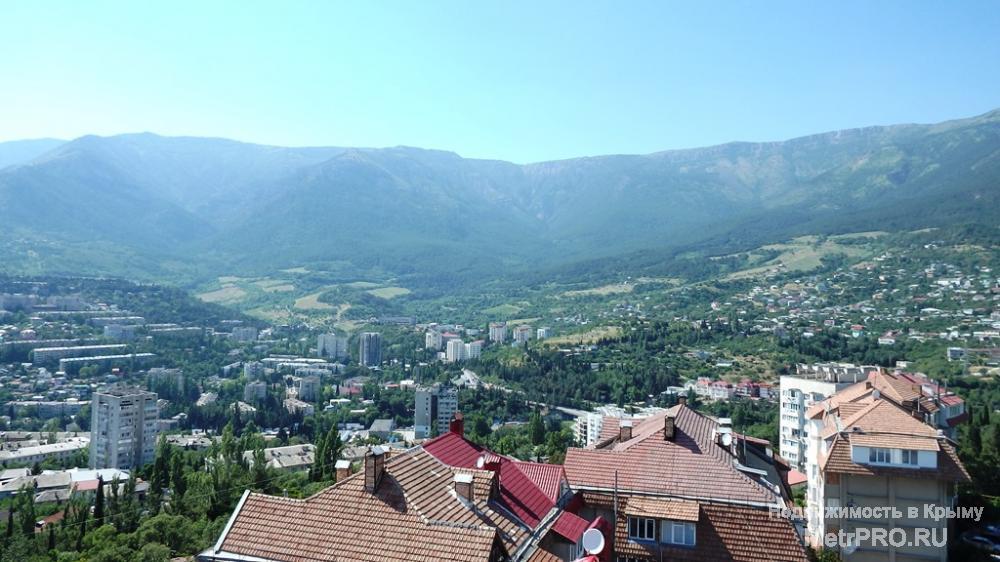 Продам 2 ккв в Ялте на ул.Свердлова. 9 этаж. Элитный ЖК «Эгоист». Общая площадь 71 м2. Дизайнерский ремонт. Мебель,... - 18