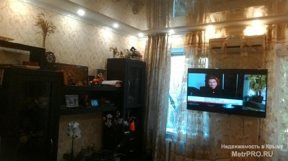 Код объекта 11391458.    Продаётся 3-комнатная квартира в центре города Саки!    Продаётся трёхкомнатная квартира...