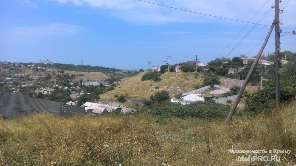 Участок расположен на Красной горке по ул.Малярная.В 60 метрах находится магазин!С участка открывается панорамный вид...